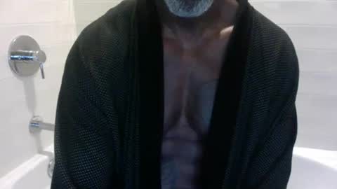 Snapshot of edgingdaddy chatting on May 30, 11:51 am Dad online show from May 30, 11:51 am