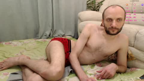 Snapshot of edifox chatting on April 4, 7:33 pm Alexander online show from April 4, 7:33 pm
