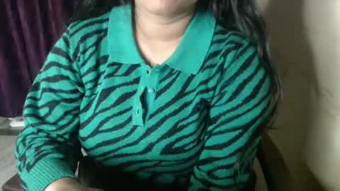 Snapshot of edin_rose chatting on November 29, 4:32 pm Edin online show from November 29, 4:32 pm