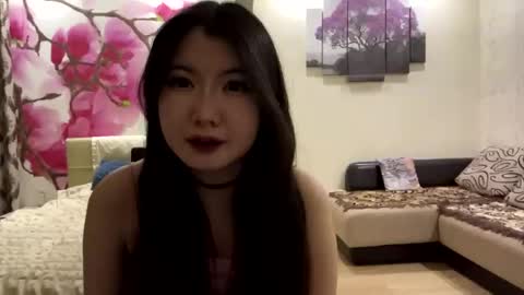 Eri online show from April 27, 7:01 pm