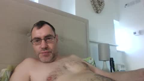 Snapshot of edinandy77 chatting on December 19, 12:12 pm edinandy77 online show from December 19, 12:12 pm