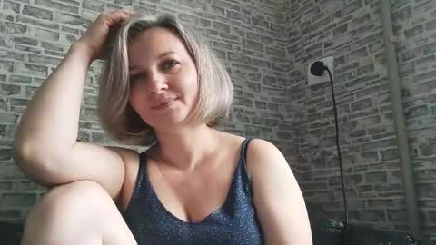 edithmanning online show from February 26, 11:52 am