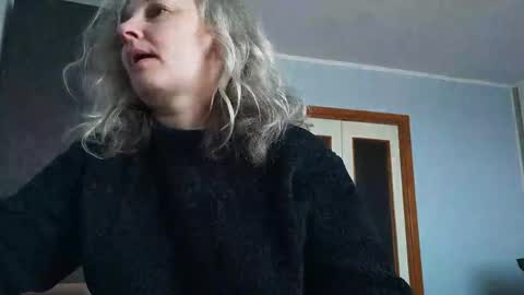 edithmanning online show from April 29, 6:28 am