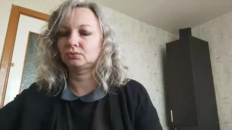 Snapshot of edithmanning chatting on May 5, 5:15 am edithmanning online show from May 5, 5:15 am