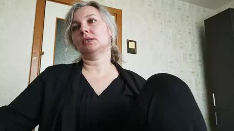 Snapshot of edithmanning chatting on May 15, 6:31 am edithmanning online show from May 15, 6:31 am