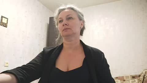 Snapshot of edithmanning chatting on June 6, 5:17 pm edithmanning online show from June 6, 5:17 pm