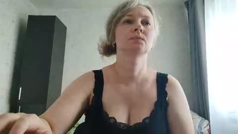 Snapshot of edithmanning chatting on July 14, 10:21 am edithmanning online show from July 14, 10:21 am