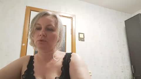 Snapshot of edithmanning chatting on July 31, 6:07 pm edithmanning online show from July 31, 6:07 pm