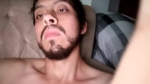 Snapshot of eduar99latino chatting on February 11, 12:21 pm Eduar99 online show from February 11, 12:21 pm