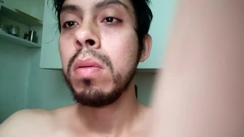 Snapshot of eduar99latino chatting on April 30, 12:33 pm Eduar99 online show from April 30, 12:33 pm