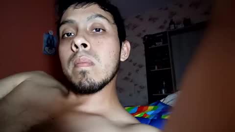 Snapshot of eduar99latino chatting on June 3, 11:32 pm Eduar99 online show from June 3, 11:32 pm