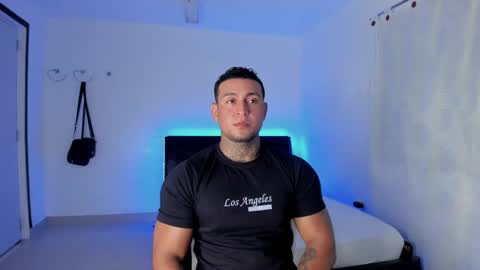 Snapshot of eduar_wild chatting on March 31, 5:19 am Eduar Wild online show from March 31, 5:19 am