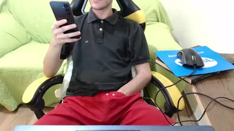 Snapshot of eduardobrain7 chatting on November 24, 7:52 am eduardobrain7 online show from November 24, 7:52 am