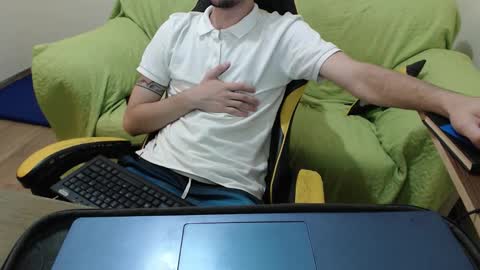 Snapshot of eduardobrain7 chatting on December 15, 3:00 am eduardobrain7 online show from December 15, 3:00 am