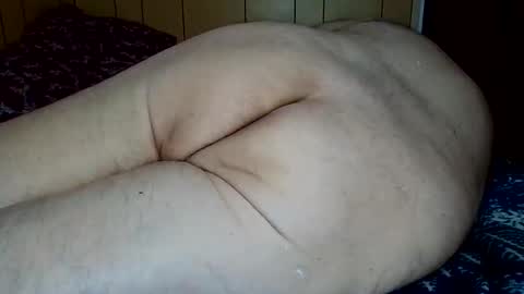 Snapshot of edwalters chatting on May 4, 11:34 pm Eddie online show from May 4, 11:34 pm