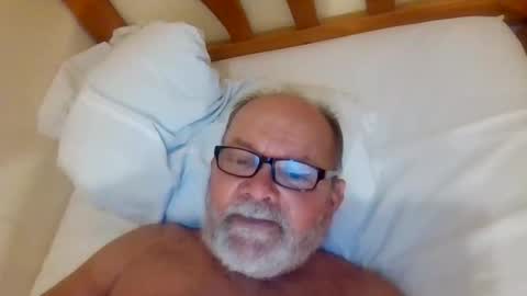 Snapshot of edwalters chatting on May 13, 7:33 pm Eddie online show from May 13, 7:33 pm
