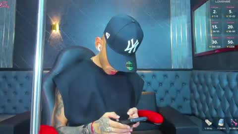 Snapshot of edward_24_ chatting on July 31, 3:06 am Edward Colleman online show from July 31, 3:06 am