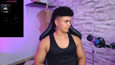 Snapshot of edward__clarck chatting on October 3, 1:57 am EDWARD CLARCK online show from October 3, 1:57 am