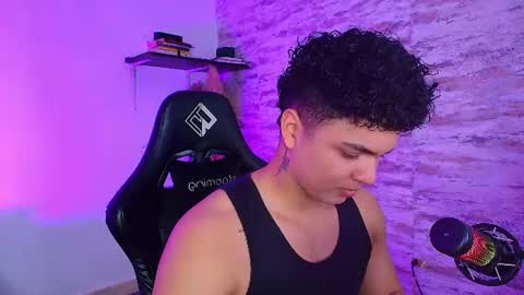 Snapshot of edward__clarck chatting on July 14, 4:06 am EDWARD CLARCK online show from July 14, 4:06 am