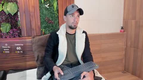 Eduardo online show from March 8, 3:28 am