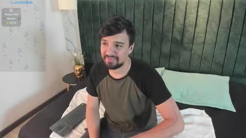 Eduardo online show from February 1, 3:38 am