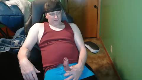 Snapshot of edwardaims_2please chatting on May 6, 1:57 am edwardaims_2please online show from May 6, 1:57 am