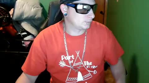 Snapshot of edwardaims_2please chatting on June 3, 1:52 am edwardaims_2please online show from June 3, 1:52 am