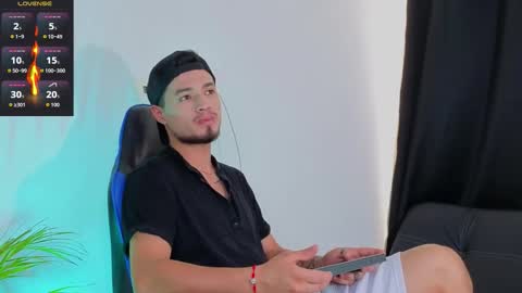 Edward Ross online show from January 8, 7:27 pm