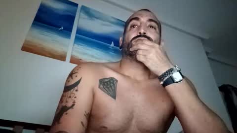 Snapshot of eemmee708927 chatting on November 25, 1:49 am eemmee708927 online show from November 25, 1:49 am