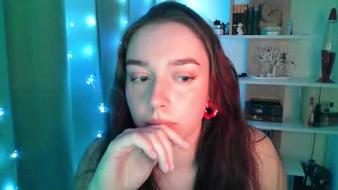 Snapshot of effie_balconii chatting on January 30, 1:42 pm effie_balconii online show from January 30, 1:42 pm