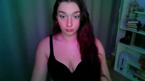 Snapshot of effie_balconii chatting on September 14, 2:38 pm effie_balconii online show from September 14, 2:38 pm