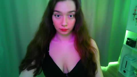 effie_balconii online show from May 4, 11:28 am