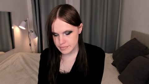 Effie Mur online show from February 28, 10:22 pm