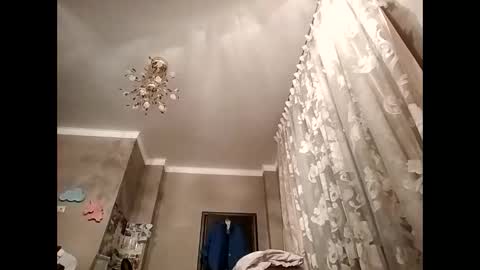 Snapshot of effy007 chatting on December 10, 1:22 pm Effy online show from December 10, 1:22 pm