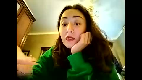 Snapshot of effy007 chatting on January 3, 3:33 pm Effy online show from January 3, 3:33 pm