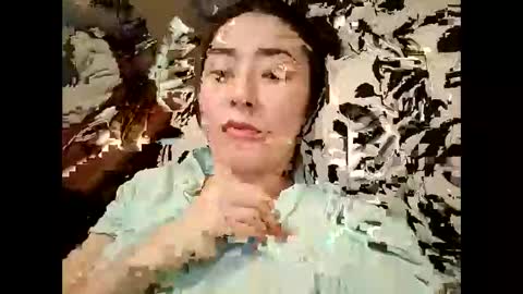 Snapshot of effy007 chatting on February 22, 3:14 pm Effy online show from February 22, 3:14 pm