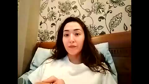 Snapshot of effy007 chatting on December 4, 2:15 pm Effy online show from December 4, 2:15 pm