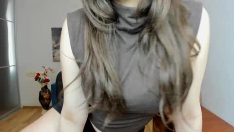 Snapshot of effy_royse chatting on May 29, 5:38 am Effy Royse online show from May 29, 5:38 am