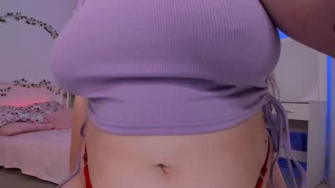 Snapshot of effyrain chatting on August 3, 4:55 pm effyrain online show from August 3, 4:55 pm