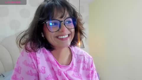 Snapshot of effystonnem chatting on December 5, 7:28 pm  E F F Y  online show from December 5, 7:28 pm