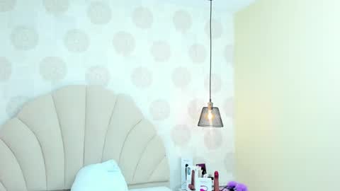 Snapshot of effystonnem chatting on January 3, 10:08 pm  E F F Y  online show from January 3, 10:08 pm