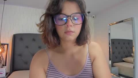 Snapshot of effystonnem chatting on February 24, 7:30 pm  E F F Y  online show from February 24, 7:30 pm