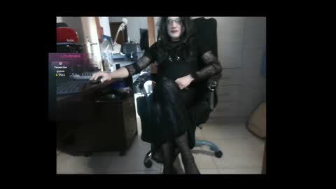 efi_crossou online show from January 18, 11:08 pm