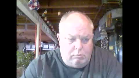 Snapshot of efriff chatting on April 19, 9:39 pm efriff online show from April 19, 9:39 pm