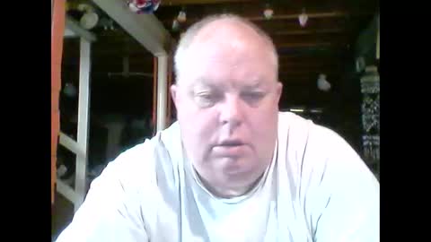 Snapshot of efriff chatting on May 20, 9:37 am efriff online show from May 20, 9:37 am