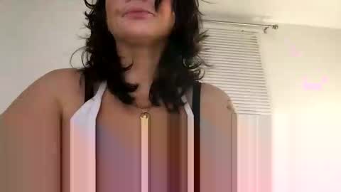 Snapshot of eggnog_and_booty chatting on December 20, 12:01 pm eggnog_and_booty online show from December 20, 12:01 pm