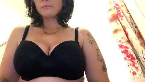 Snapshot of eggnog_and_booty chatting on January 14, 11:53 pm eggnog_and_booty online show from January 14, 11:53 pm