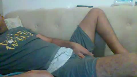 Snapshot of egyman2022 chatting on November 17, 7:30 pm Im momo 35 Egyptian at Dubai online show from November 17, 7:30 pm