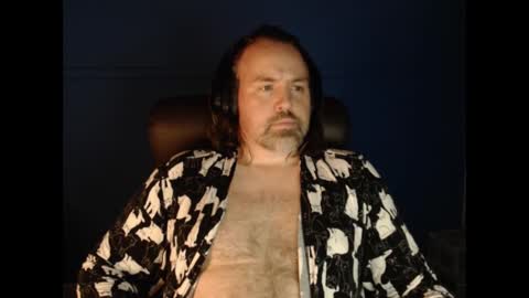 Snapshot of ehmac84 chatting on October 21, 10:54 pm Eh Mac online show from October 21, 10:54 pm