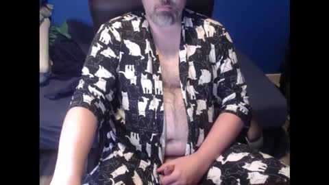 Snapshot of ehmac84 chatting on December 15, 10:25 pm Eh Mac online show from December 15, 10:25 pm